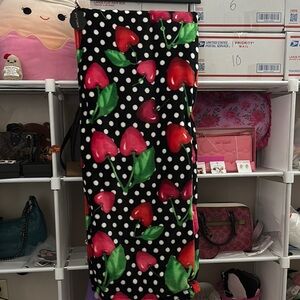 Betsy Johnson Plush Throw/Blanket NWT